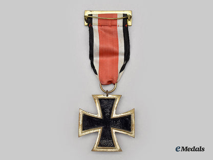 germany,_wehrmacht._a1939_iron_cross_ii_class,_spanish-_made_for_blue_division_veterans_l22_mnc6639_360