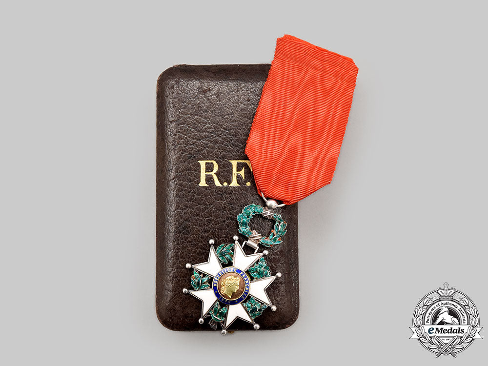 france,_iii_republic._an_order_of_the_legion_of_honour,_v_class_knight,_by_arthus_bertrand&_cis,_c.1945_l22_mnc6660_509