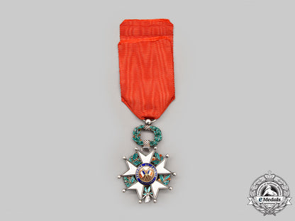 france,_iii_republic._an_order_of_the_legion_of_honour,_v_class_knight,_by_arthus_bertrand&_cis,_c.1945_l22_mnc6664_511