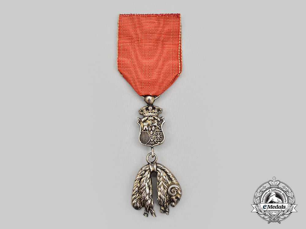 spain,_kingdom._a_most_illustrious_order_of_the_golden_fleece,_knight_badge,_c.1900_l22_mnc6685_489