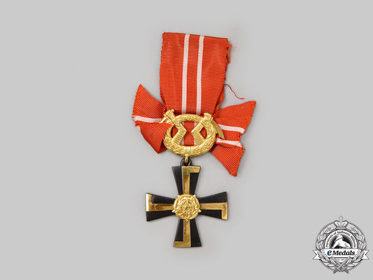 finland,_republic._an_order_of_the_cross_of_liberty,_iii_class,_military_division,_c.1941_l22_mnc6700_117