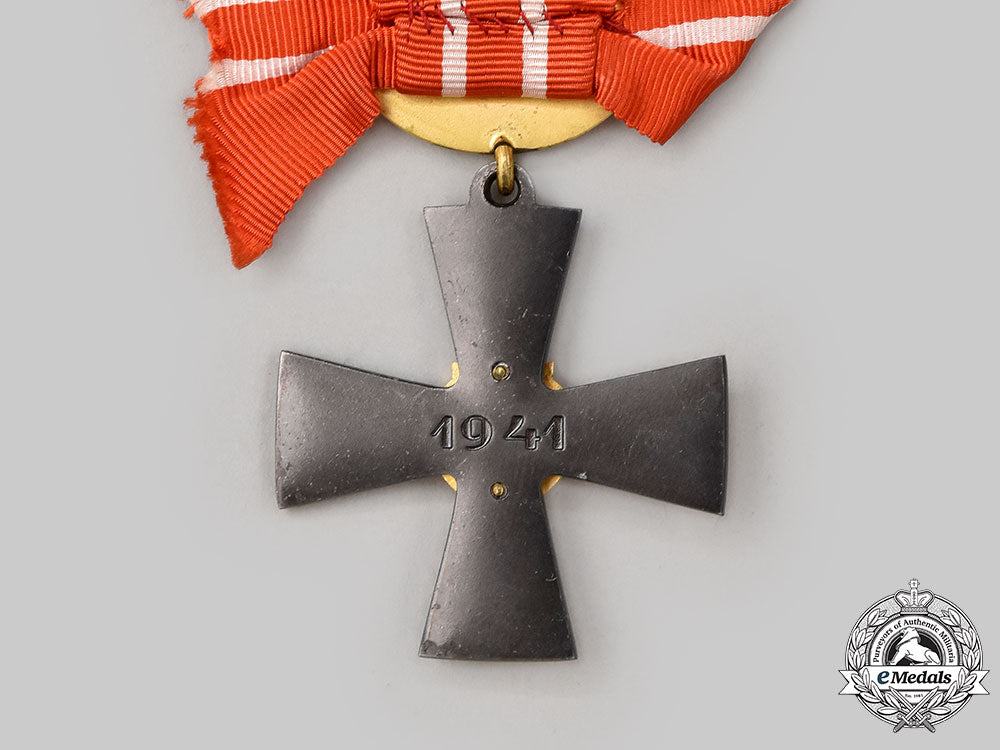 finland,_republic._an_order_of_the_cross_of_liberty,_iii_class,_military_division,_c.1941_l22_mnc6701-_1__118