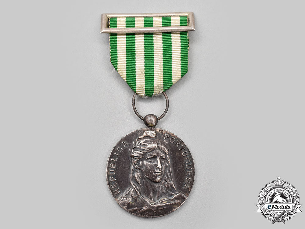 portugal,_republic._a_military_exemplary_conduct_medal,_ii_class_silver_grade,_c.1925_l22_mnc6725_231