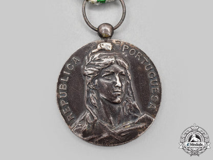 portugal,_republic._a_military_exemplary_conduct_medal,_ii_class_silver_grade,_c.1925_l22_mnc6726_233