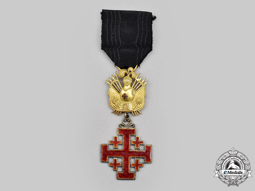 vatican._equestrian_an_order_of_the_holy_sepulchre_of_jerusalem,_iii_class_knight_for_gentleman_with_trophy_of_arms,_c.1960_l22_mnc6748_241