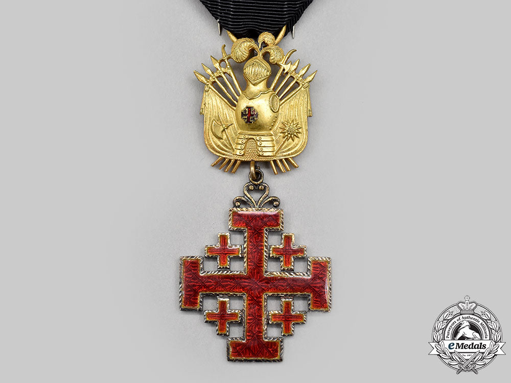 vatican._equestrian_an_order_of_the_holy_sepulchre_of_jerusalem,_iii_class_knight_for_gentleman_with_trophy_of_arms,_c.1960_l22_mnc6749_243