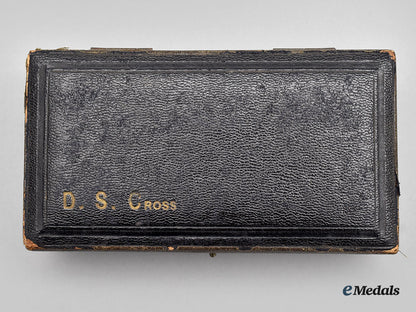 united_kingdom._a_first_war_distinguished_service_cross,_cased_l22_mnc6770_447