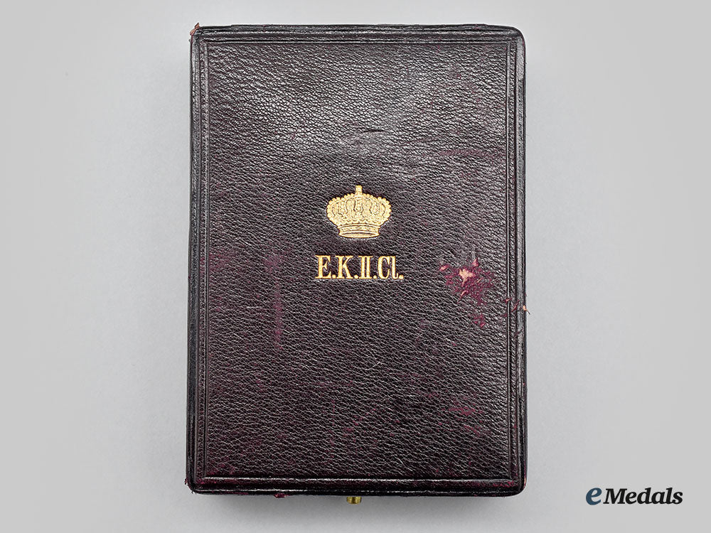 schaumburg-_lippe,_principality._a_rare_princely_house_order,_ii_class_cross_in_gold_with_case,_by_carl_büsch_l22_mnc6808_132_1