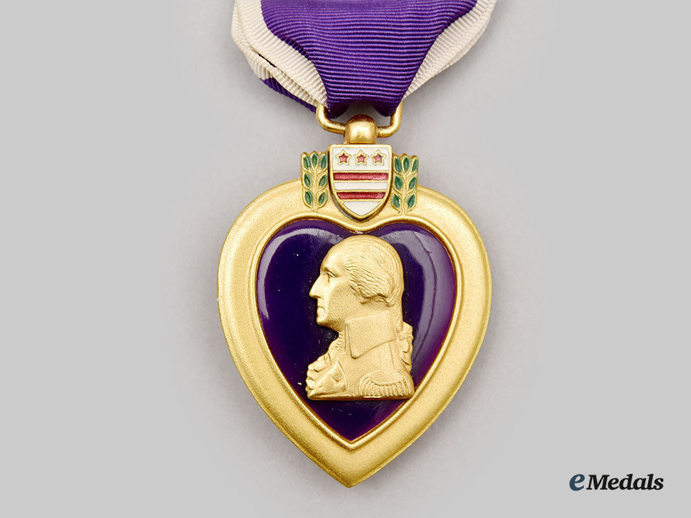 united_states._two_purple_hearts_and_an_air_medal_to2_nd_lieutenant_w.g._graffigna,_usaaf_l22_mnc6842_521