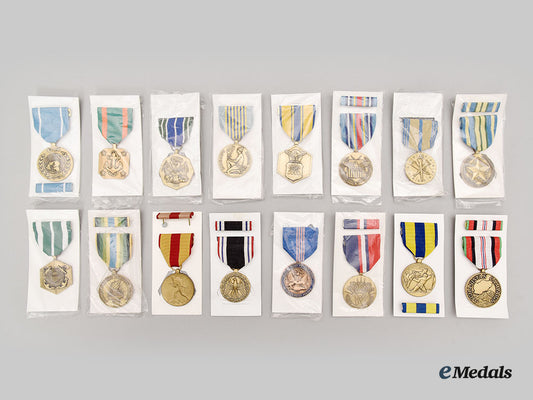 united_states._a_lot_of_american_commendation_medals_l22_mnc6861_389_1_1