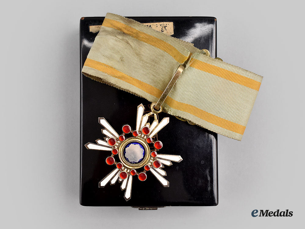 japan,_empire._an_order_of_the_sacred_treasure,_iii_class_commander_with_award_document_l22_mnc6878_002