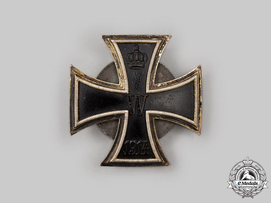 germany,_imperial._a1914_iron_cross_i_class,_screw_back_version_l22_mnc6945_575_1