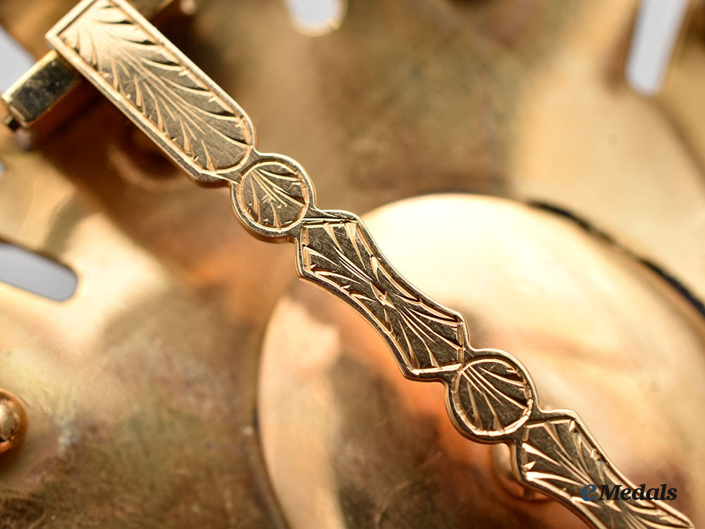 spain,_fascist_state._an_order_of_civil_merit,_i_class_grand_cross_star_in_gold_and_diamonds,_c.1950_l22_mnc6951_538