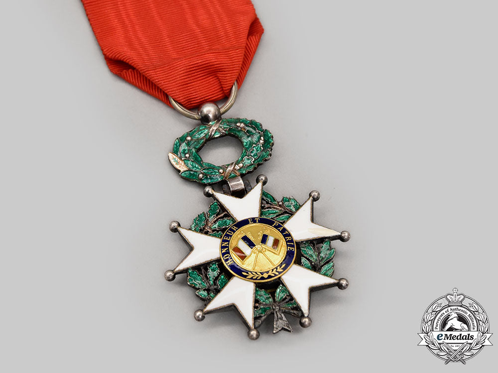france,_iii_republic._an_order_of_the_legion_of_honour,_v_class_knight,_c.1920_l22_mnc6962_651
