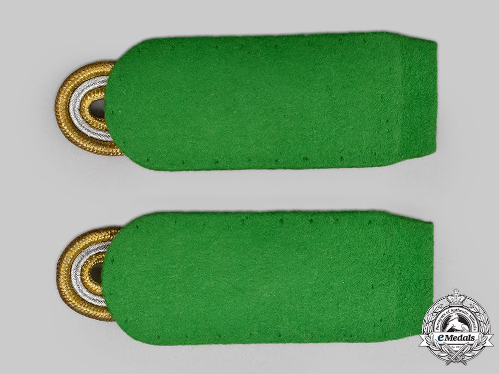 germany,_ordnungspolizei._a_rare_and_mint_set_of_generalmajor_shoulder_boards_l22_mnc6988_369