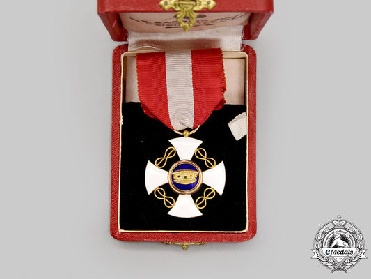 italy,_kingdom._an_order_of_the_crown_of_italy_in_gold,_v_class_knight,_by_e.gardino,_l22_mnc6988_661