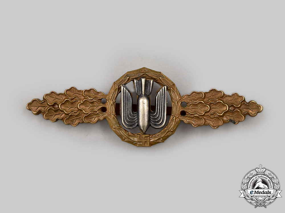germany,_luftwaffe._a_bomber_clasp,_bronze_grade,_with_case_l22_mnc7007_252