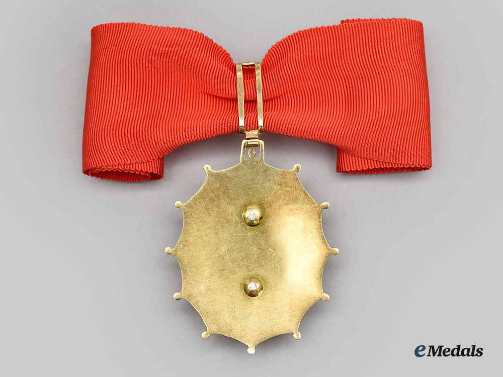 spain,_kingdom._an_order_of_the_golden_fleece,_secretary_badge,_c.1940_l22_mnc7010_575