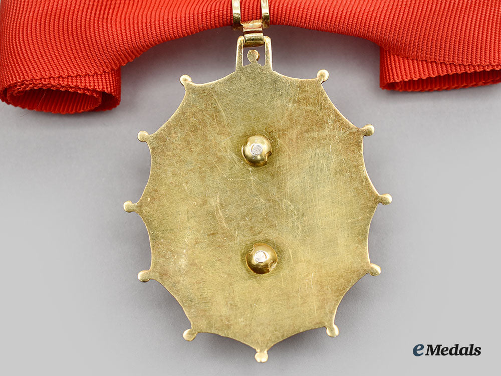 spain,_kingdom._an_order_of_the_golden_fleece,_secretary_badge,_c.1940_l22_mnc7012_576