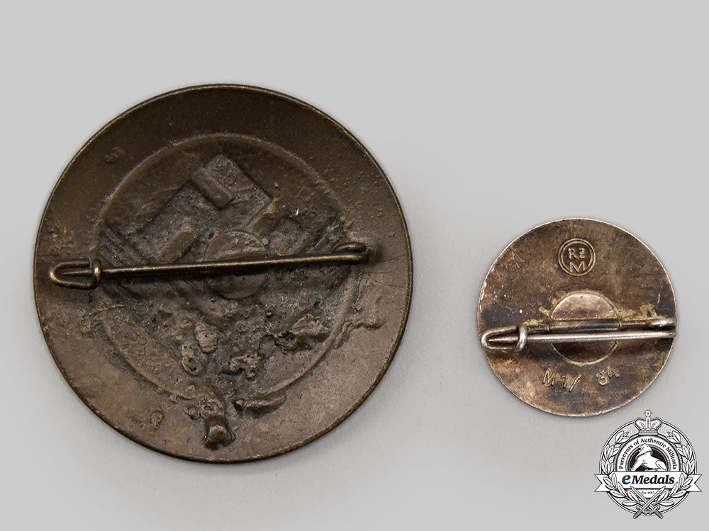 germany,_third_reich._a_pair_of_badges_l22_mnc7115_721