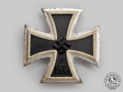 germany,_wehrmacht._a1939_iron_cross_i_class,_with_case,_by_b.h._mayer_l22_mnc7179_470