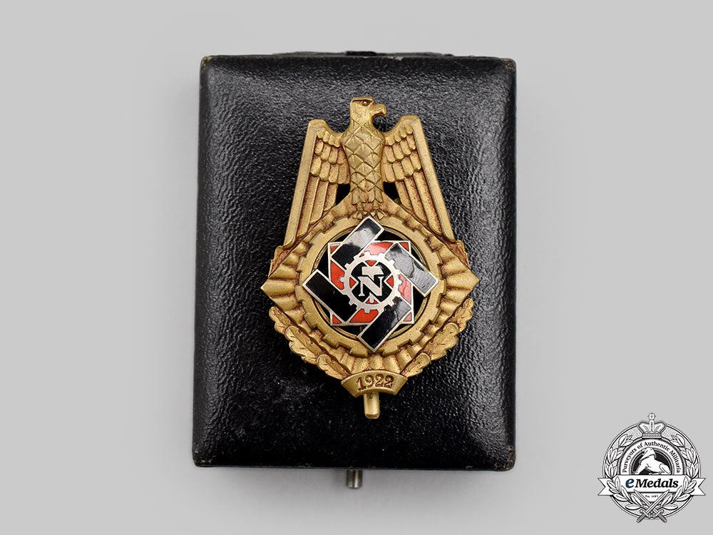 germany,_teno._a1922_technical_emergency_help_honour_badge,_with_case,_by_wilhelm_fühner_l22_mnc7231_496