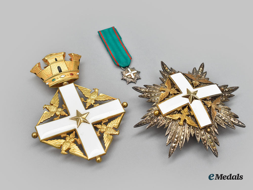 italy,_republic._an_order_of_merit_of_the_italian_republic,_grand_cross_set,_in_gold,_by_e._gardino_succ_cravanzola_l22_mnc7321_273_1