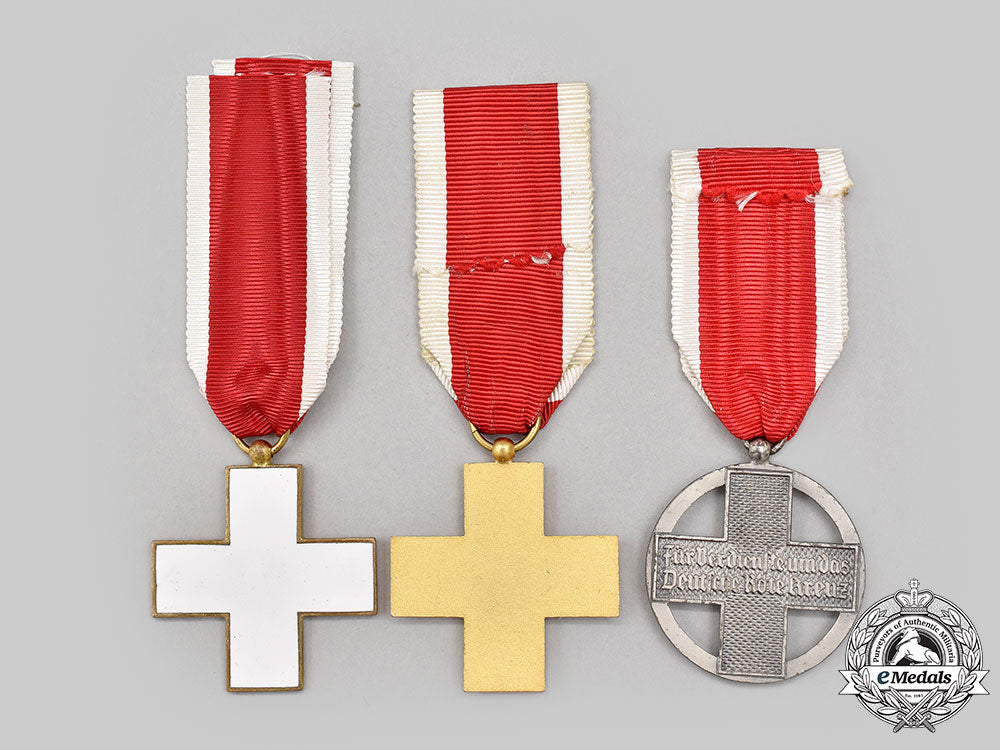 germany,_drk._a_mixed_lot_of_german_red_cross_decorations_l22_mnc7348_546