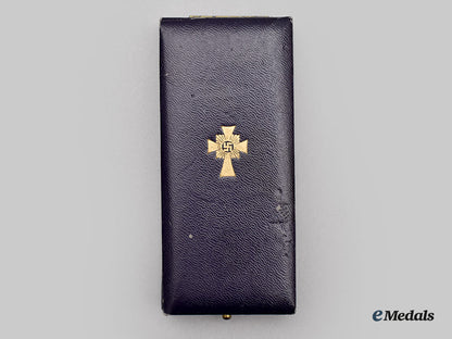 germany,_third_reich._an_honour_cross_of_the_german_mother,_gold_grade_with_case,_by_carl_poellath_l22_mnc7372_542