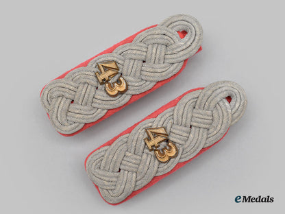 germany,_heer._a_lot_of_panzer_uniform_insignia_l22_mnc7409_298