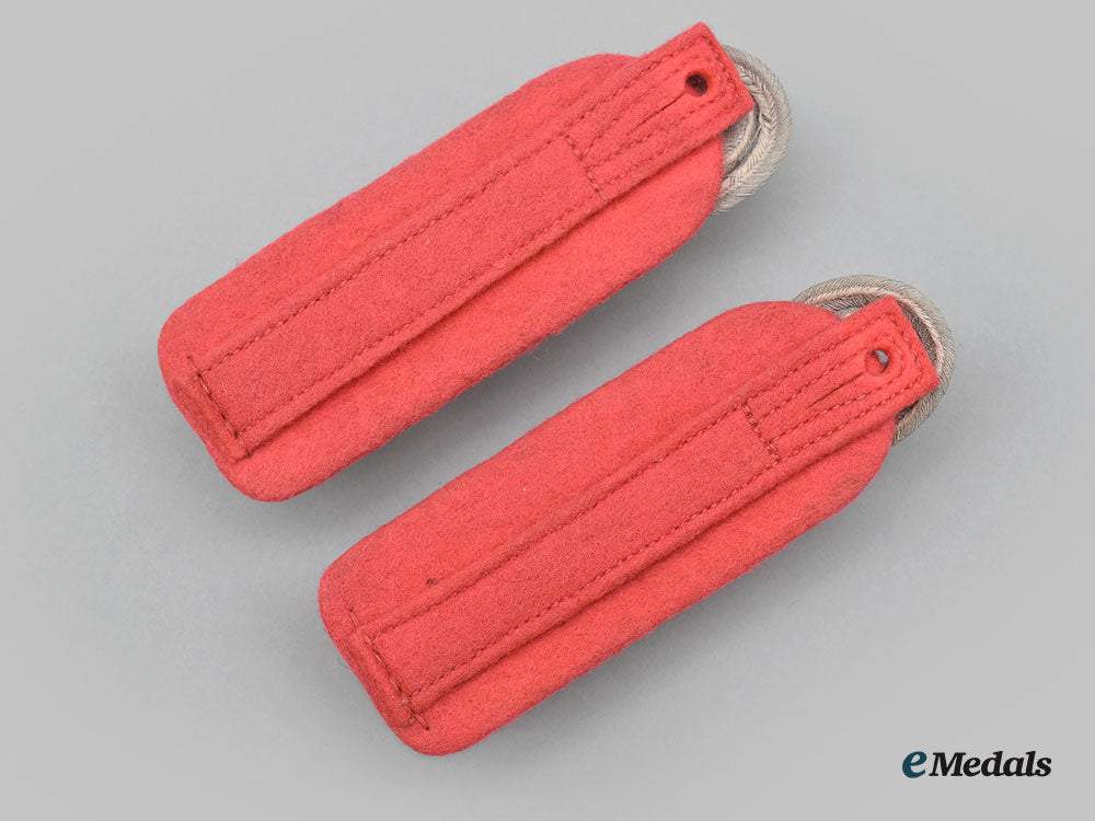 germany,_heer._a_lot_of_panzer_uniform_insignia_l22_mnc7412_299