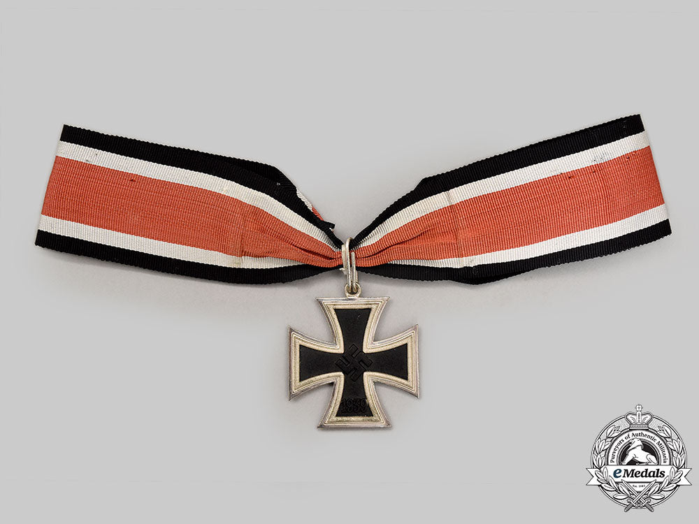 germany,_federal_republic._a_knight’s_cross_of_the_iron_cross,_high-_quality_veteran’s_piece_with_case,_by_steinhauer&_lück_l22_mnc7455_807_1
