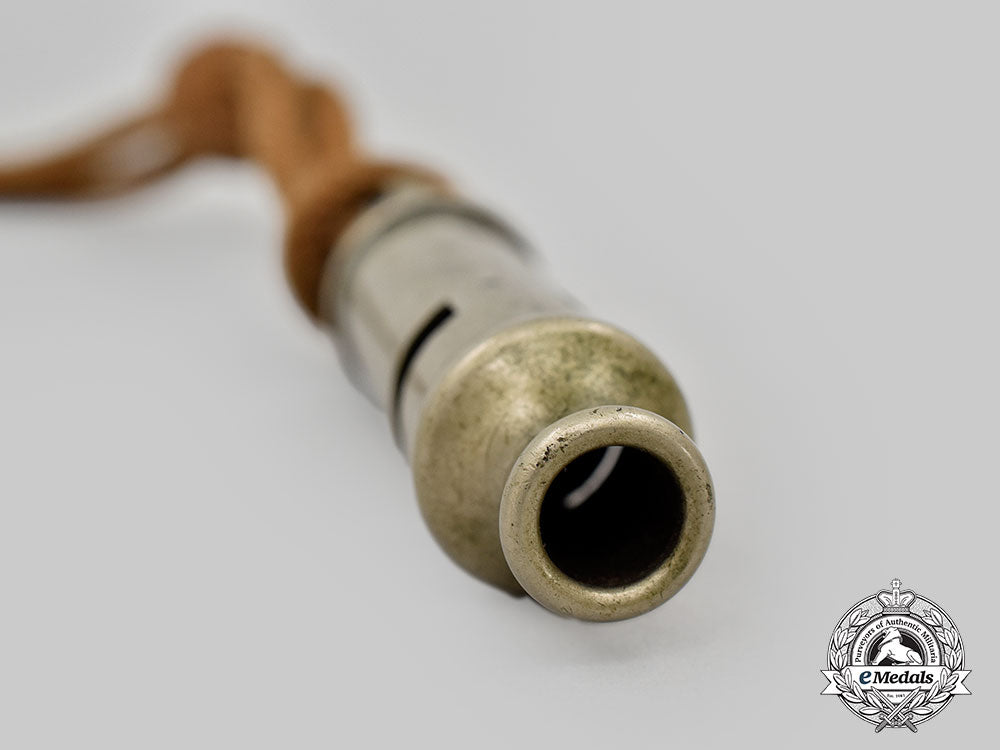united_kingdom._a_first_war_infantry_trench_whistle_l22_mnc7473_958