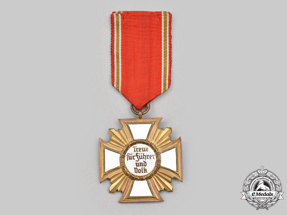 germany,_nsdap._a_long_service_decoration,_i_class_for25_years_l22_mnc7504_593_1