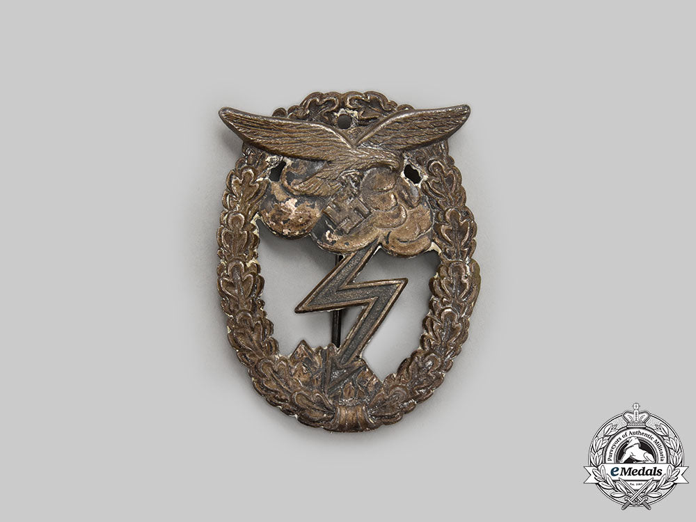 germany,_luftwaffe._a_ground_assault_badge_l22_mnc7521_431_1_1