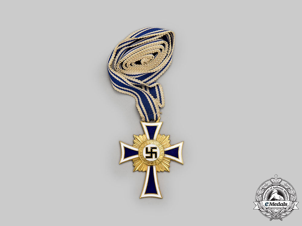 germany,_third_reich._an_honour_cross_of_the_german_mother,_gold_grade,_by_rudolf_souval_l22_mnc7539_441