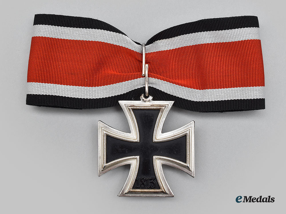 germany,_federal_republic._a_knight’s_cross_of_the_iron_cross_with_oak_leaves,_swords,_and_case,1957_version_in_silver_l22_mnc7577_352