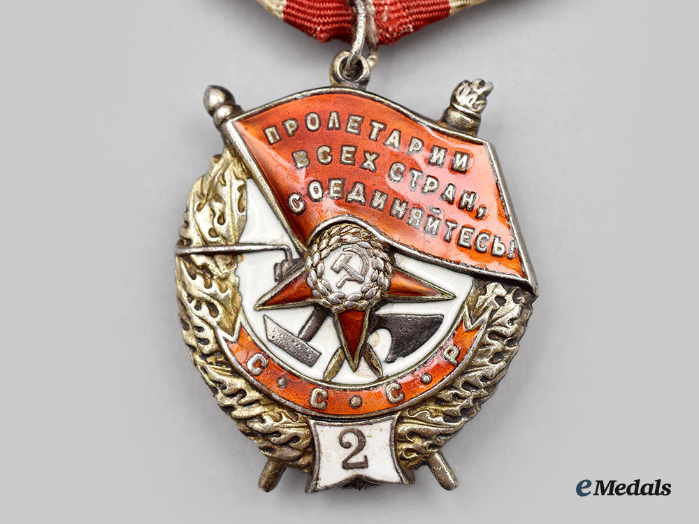 russia,_soviet_union._an_order_of_the_red_banner,_second_award,_type_iii_l22_mnc7597_943