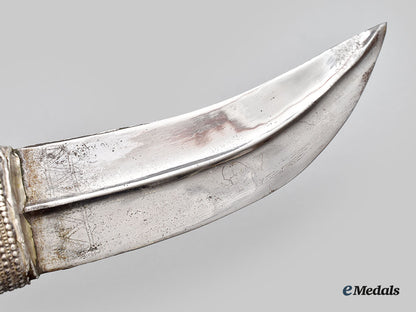 yemen._an_ornate_silver_yemeni_jambiya_l22_mnc7729_007_1