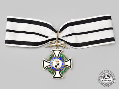 hohenzollern._a_rare_house_order,_honour_commander_cross_in_gold_with_swords_on_ring,_c.1914_l22_mnc7735_705