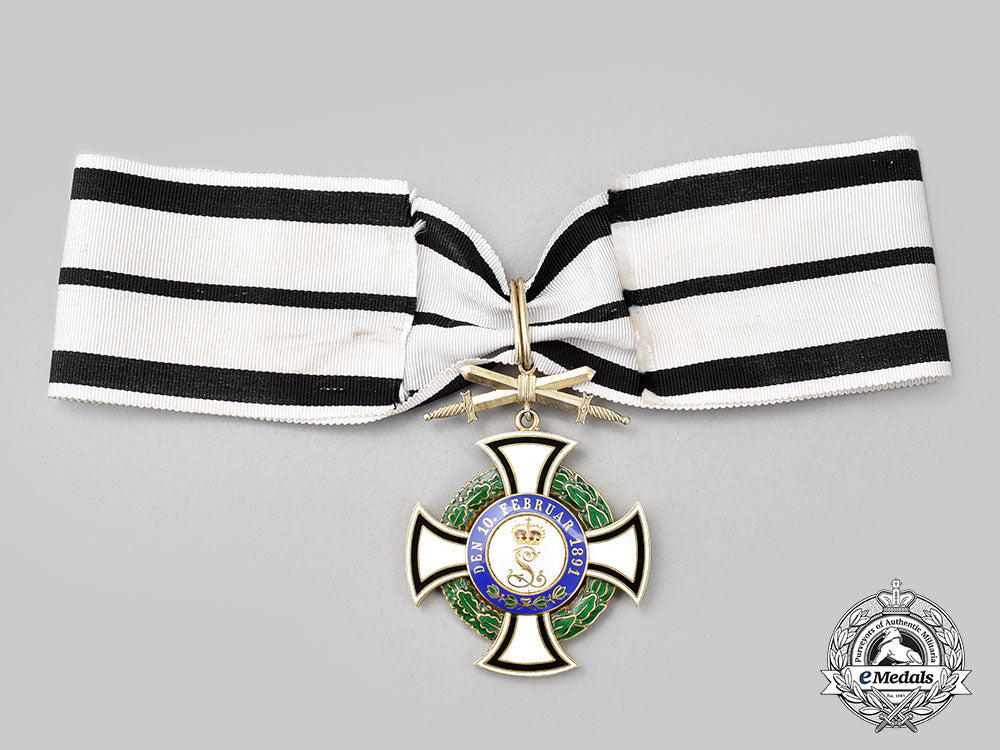 hohenzollern._a_rare_house_order,_honour_commander_cross_in_gold_with_swords_on_ring,_c.1914_l22_mnc7737_706