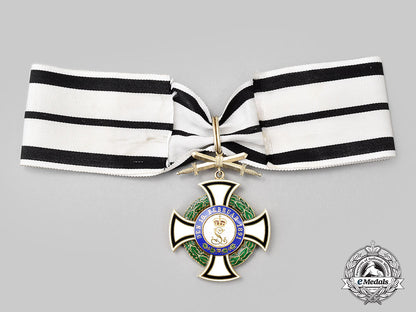 hohenzollern._a_rare_house_order,_honour_commander_cross_in_gold_with_swords_on_ring,_c.1914_l22_mnc7737_706