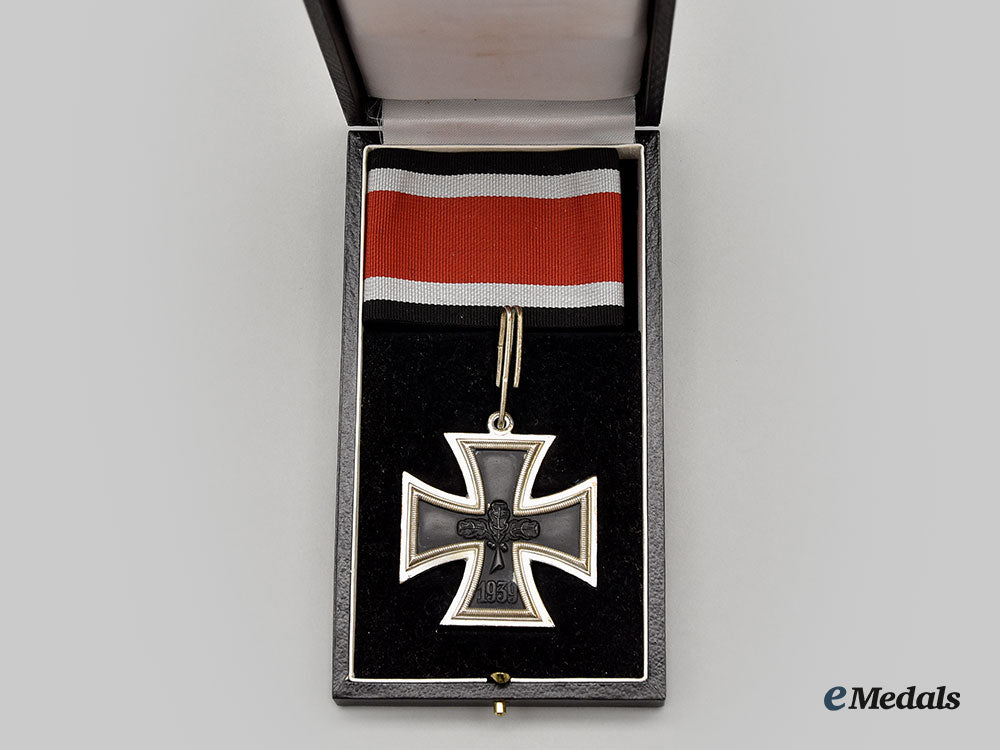 germany,_federal_republic._a_knight’s_cross_of_the_iron_cross,_with_case,1957_version_l22_mnc7739_406