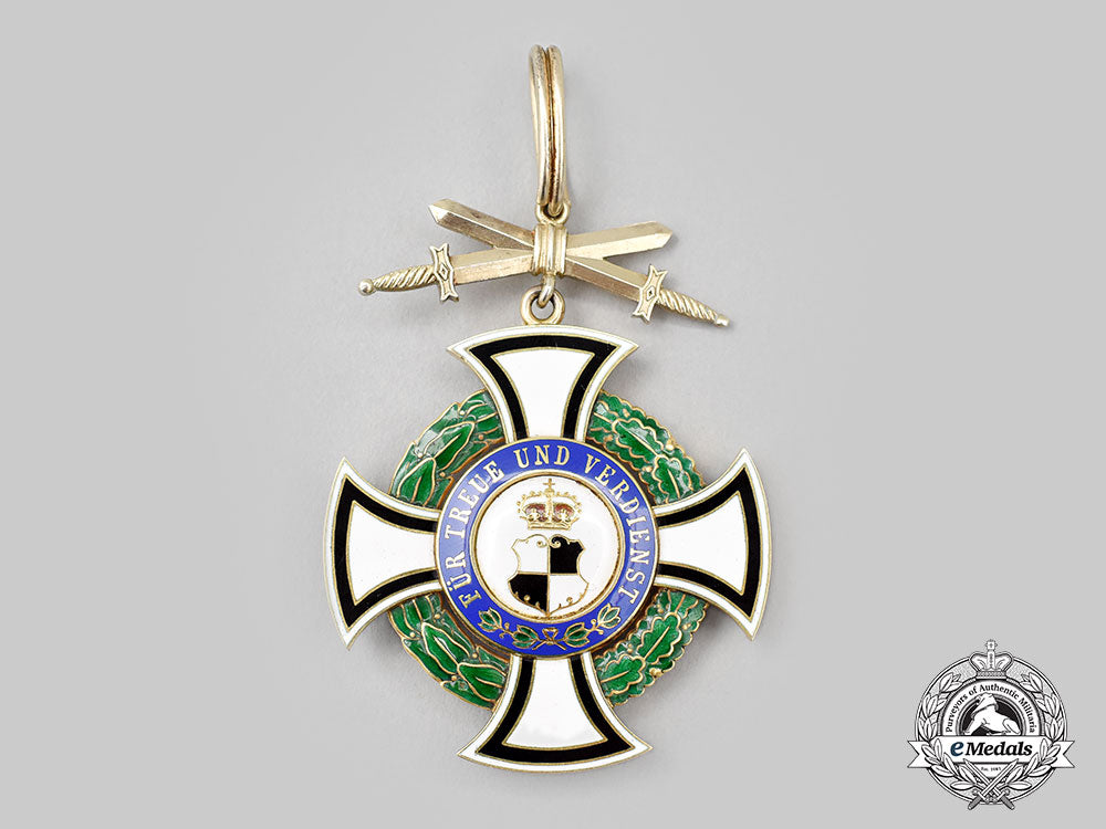 hohenzollern._a_rare_house_order,_honour_commander_cross_in_gold_with_swords_on_ring,_c.1914_l22_mnc7740_707
