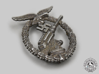 germany,_luftwaffe._a_flak_badge,_by_gebrüder_wegerhoff_l22_mnc7787_464_1