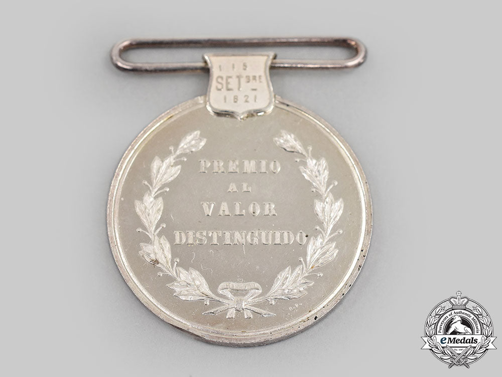 el_salvador._a_medal_for_distinguished_valor_to_the_loyal_defenders,_in_silver,_c.1839_l22_mnc7822_787