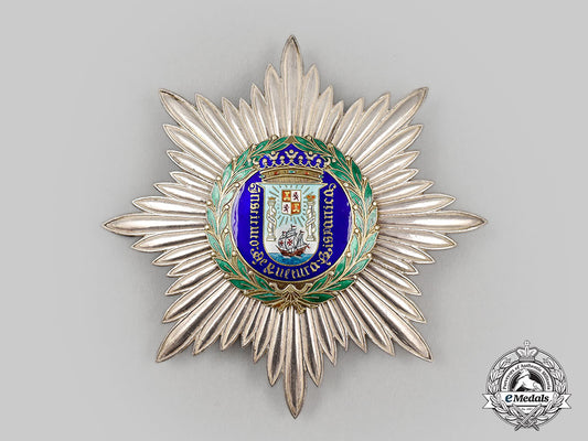 spain,_fascist_state._a_breast_star_of_institute_of_hispanic_culture,_c.1950_l22_mnc7841_588_1_1_1