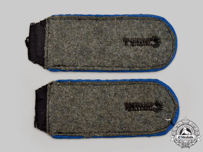 germany,_ss._a_set_of_waffen-_ss_medical_enlisted_personnel_shoulder_straps_l22_mnc7866_060_1_1_1_1_1