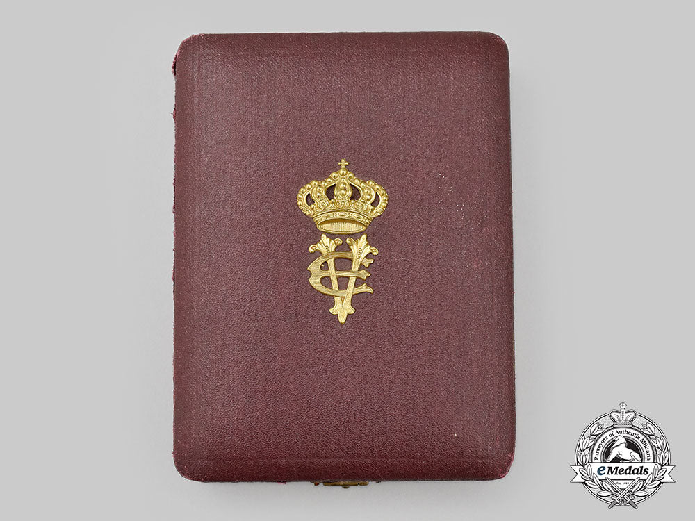 italy,_kingdom._an_order_of_the_crown_of_italy,_v_class_knight,_cased,_c.1880_l22_mnc7895_820_1