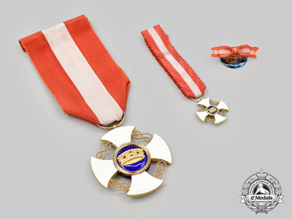 italy,_kingdom._an_order_of_the_crown_of_italy,_v_class_knight,_cased,_c.1880_l22_mnc7901_812_1